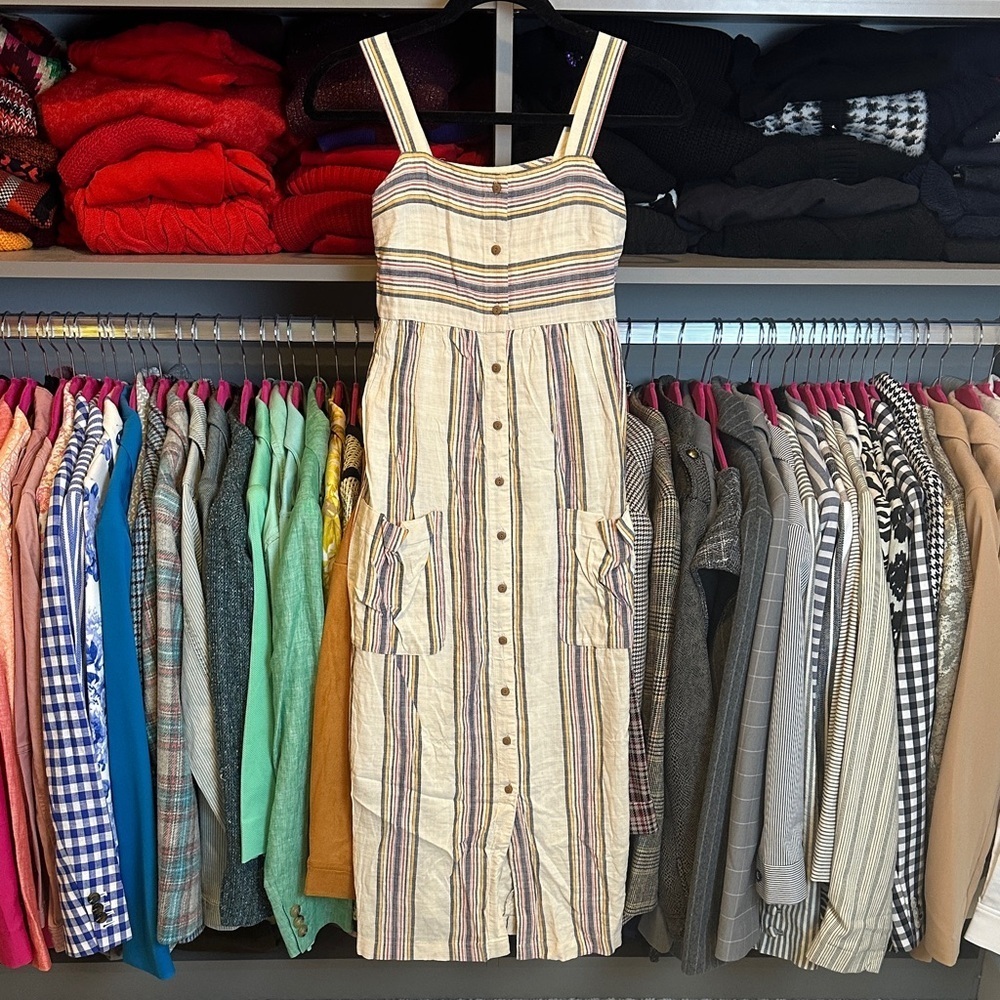 SO cream/multicolored striped front button closure 2 pocket midi dress size XS